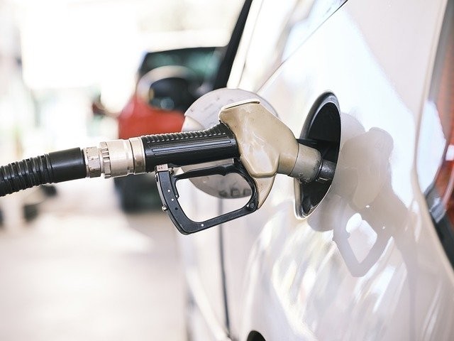 fuel-g0e4530267_640.jpg