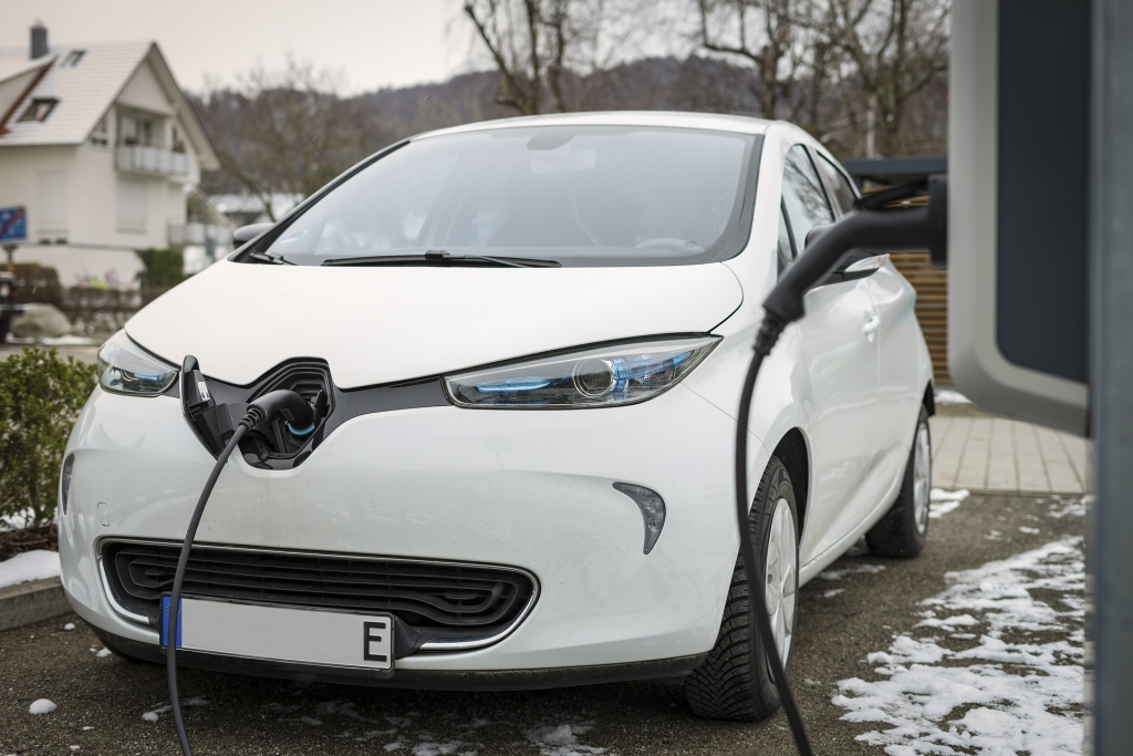 electric-car-3935946_1920.jpg