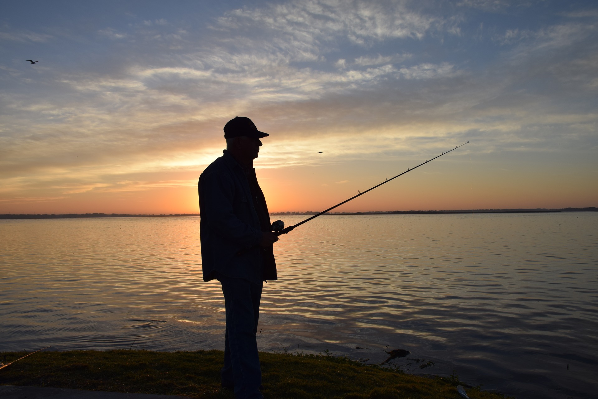 fisherman-2501497_1920.jpg