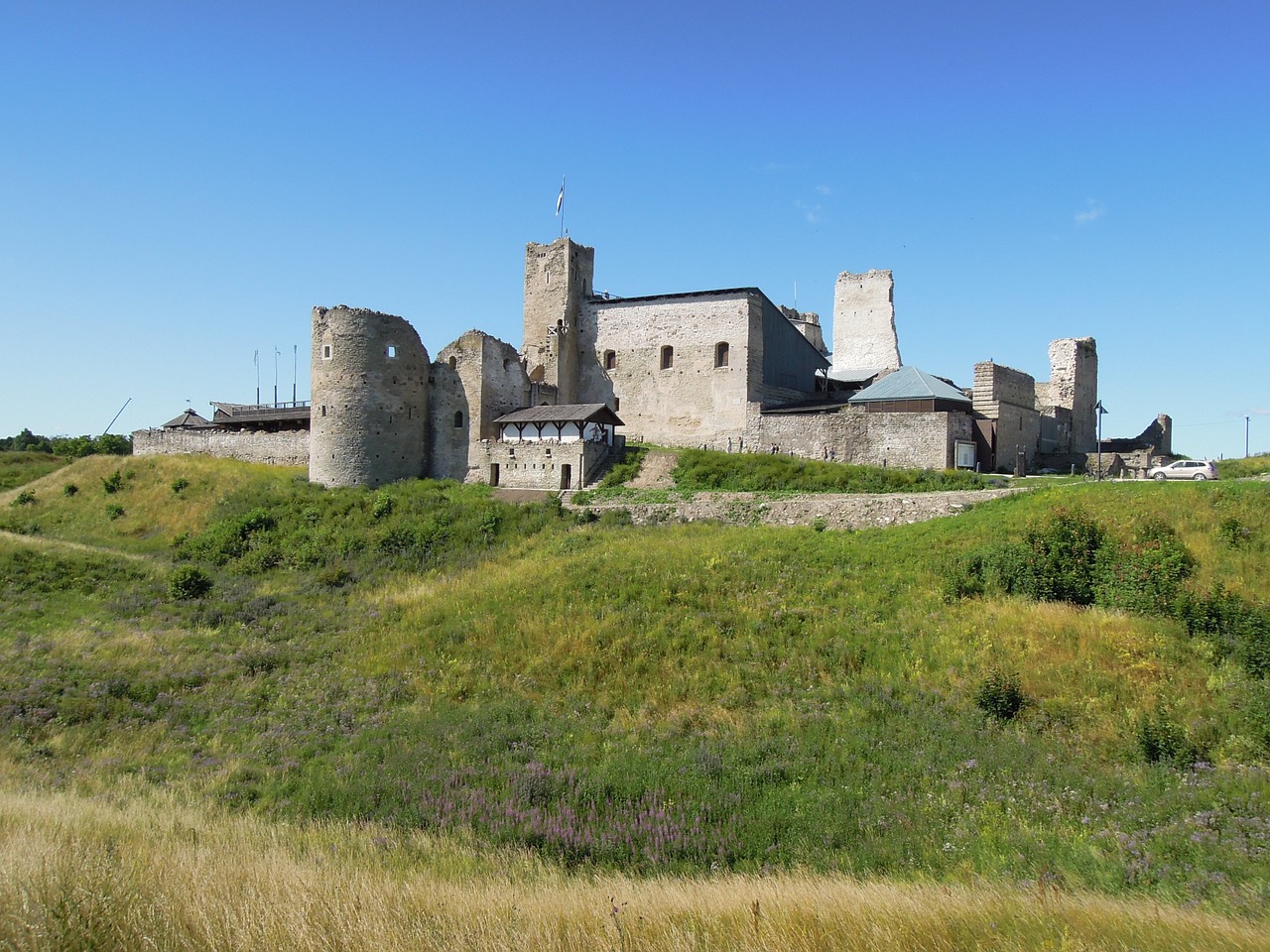 rakvere_castle.jpg